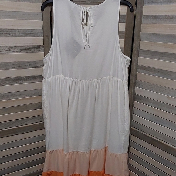 Women's Plus Size Sleeveless Colorblock Tiered Dress w/ Pockets | Ava & Viv | 0X - Picture 5 of 14